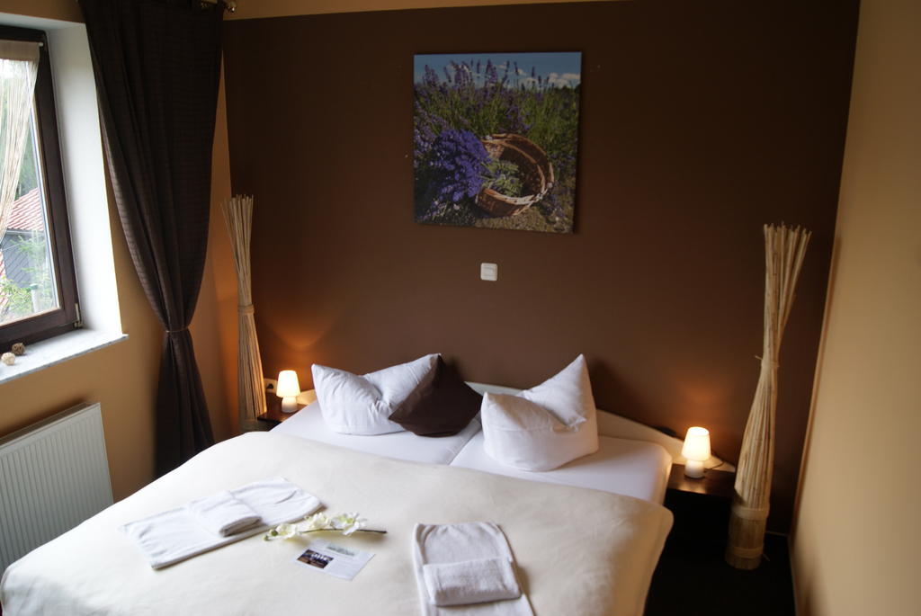 Landhotel Berggaststaette Bickenriede Anrode Room photo